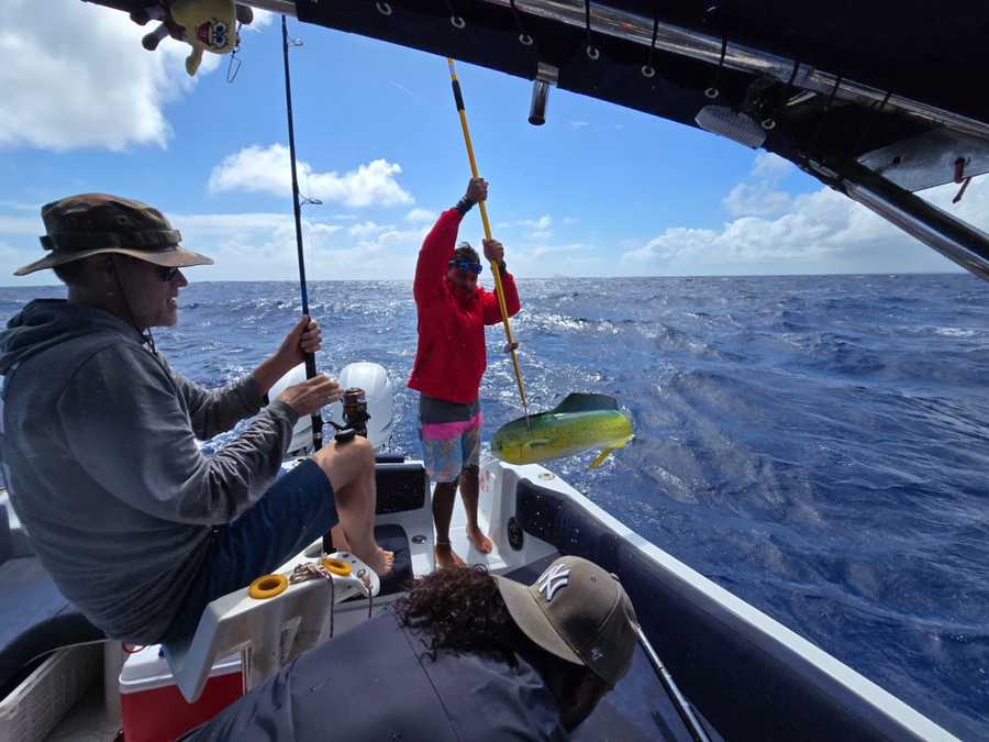 Flying kiss cruise LTD fishing charter 