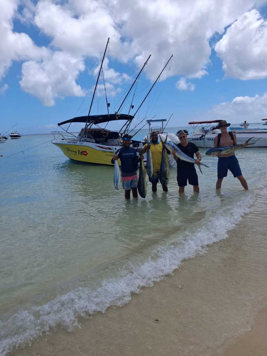 Flying kiss cruise LTD fishing charter 